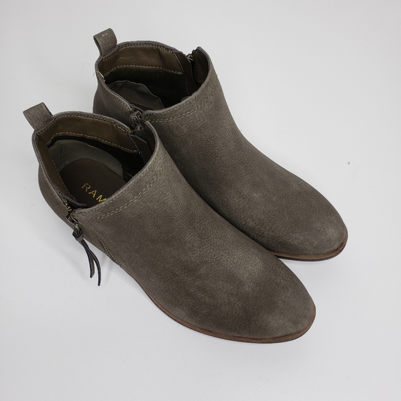 💥SALE💥Rampage tarragon olive embossed  ankle bootie - Picture 2 of 6